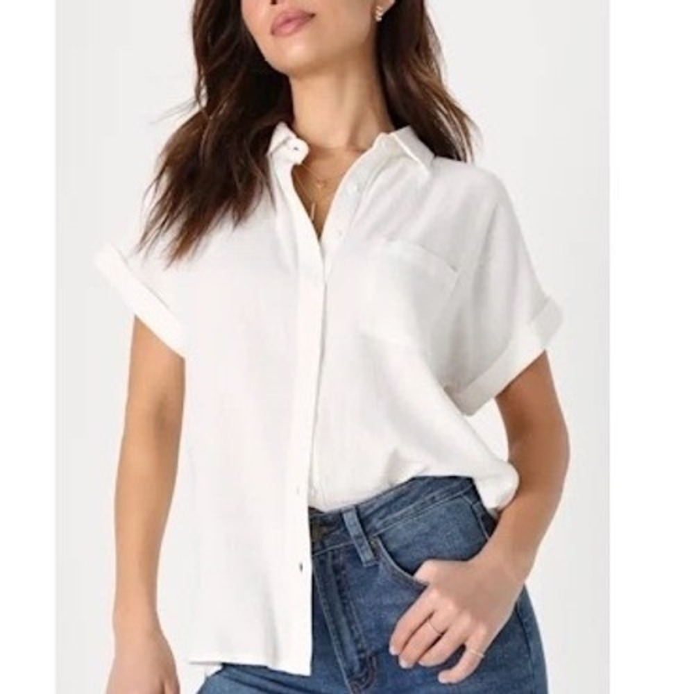 Lulu's White Short Sleeve Button-Down Top